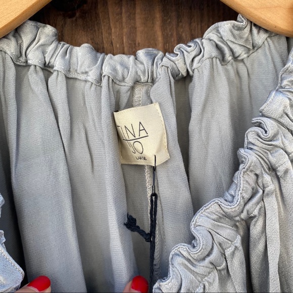 NWT Tina+Jo Martini Satin Raw Neck Sleeveless top - Picture 6 of 7